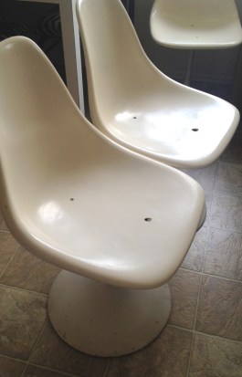 Clean and shiny. The holes are where the seat pads attach...more on that later.